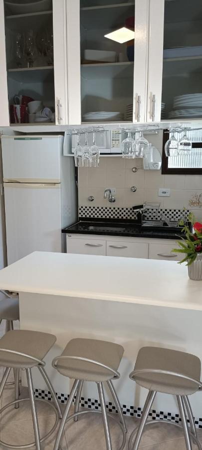 Toninhas - Condominio Wembley Tenis F201 Ubatuba Ngoại thất bức ảnh